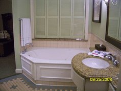 Saratoga Springs Master Bath in One Bedroom Uit